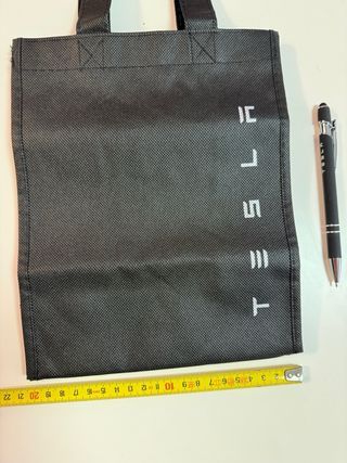 Bolsa Tesla negra y Bolígrafo