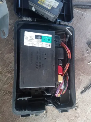 Módulo confort Audi A6 VDO 40.215/008/006