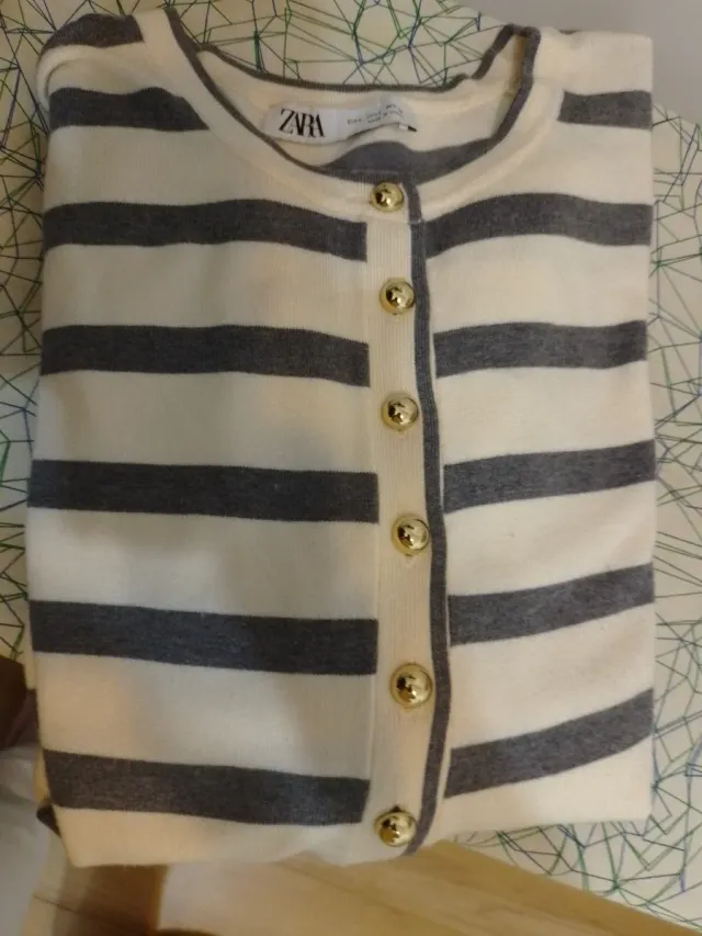 Chaqueta Zara rayas gris y blanco