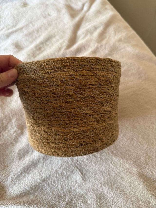 Macetero de yute natural