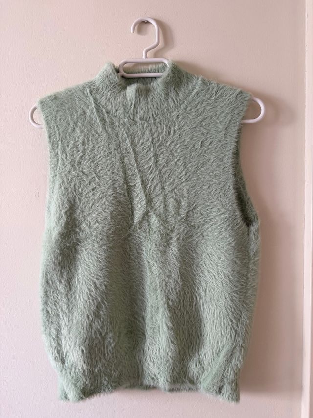 Camiseta sin mangas cuello alto suave