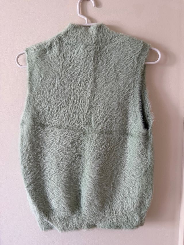 Camiseta sin mangas cuello alto suave