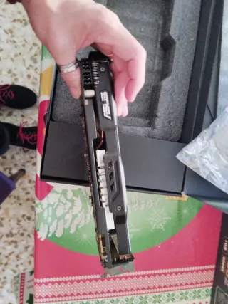 ASUS GTX560 Ti DirectCU II 1GB GDDR5