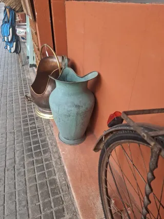 Cántaro antiguo de cobre