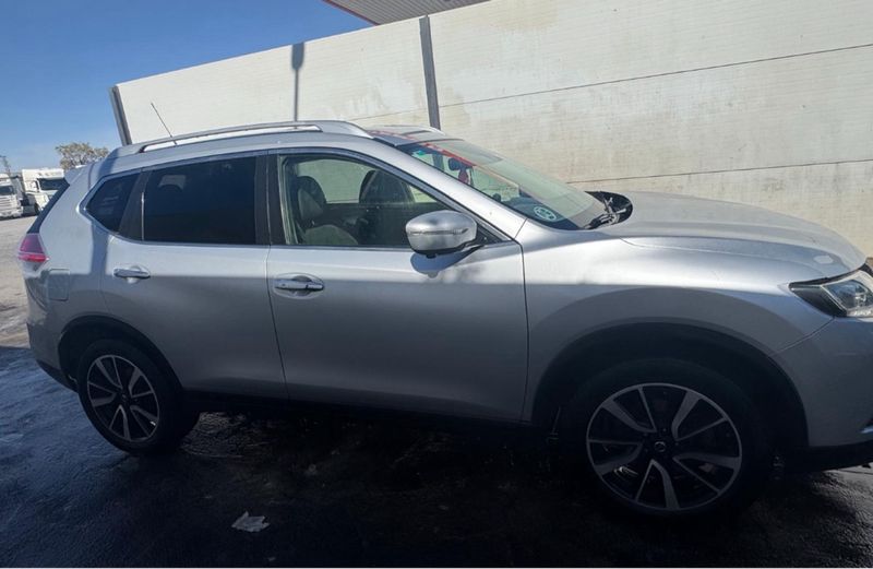 Nissan X-Trail 2015 - foto 1