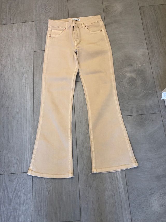 Pantalones campana beige