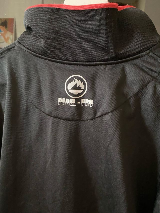 Chaqueta deportiva pádel
