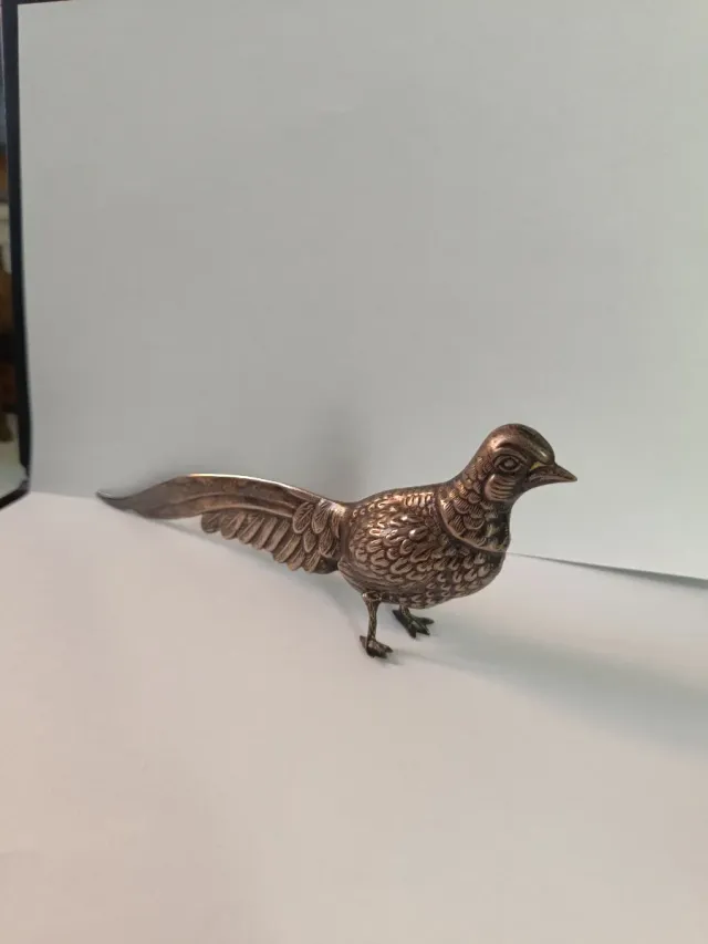 Faisán ornamental de metal