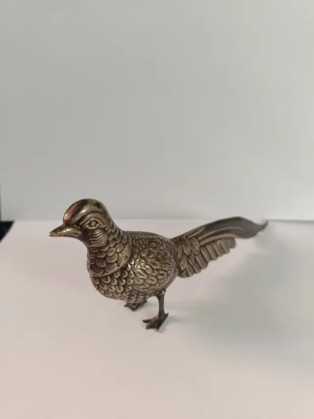 Faisán ornamental de metal