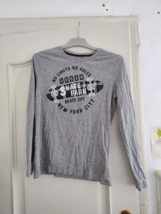 Lote ropa juvenil talla aproximadamente 162 cm