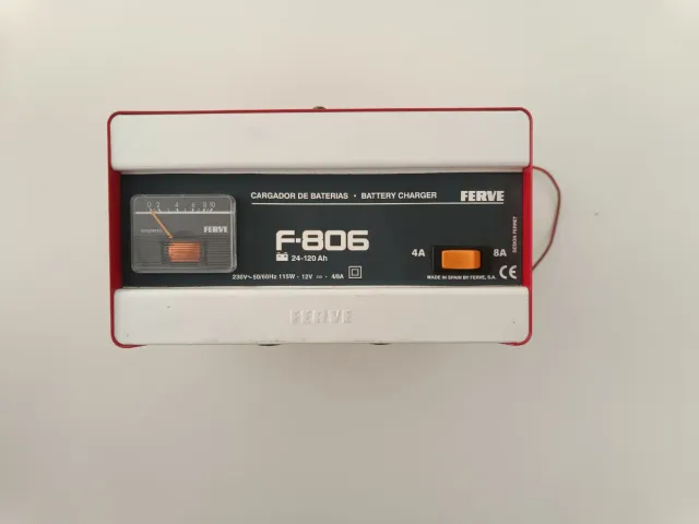Cargador Baterías Ferve F-806 12V