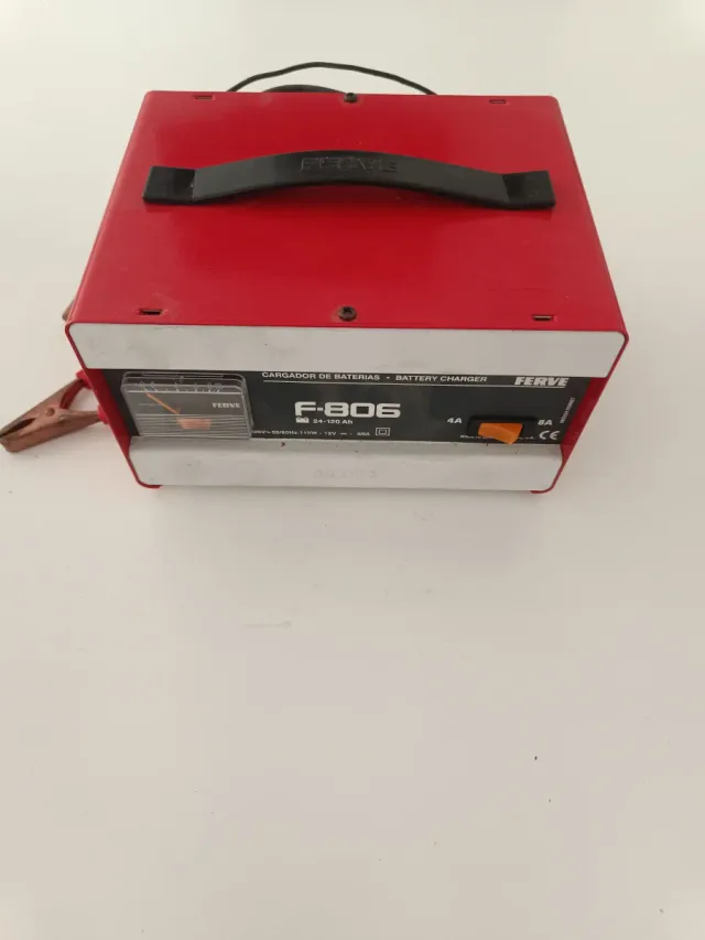 Cargador Baterías Ferve F-806 12V