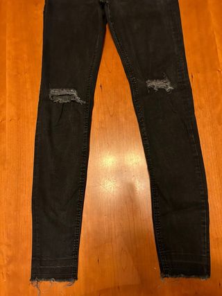 Pantalón vaquero negro Pull&Bear talla 34