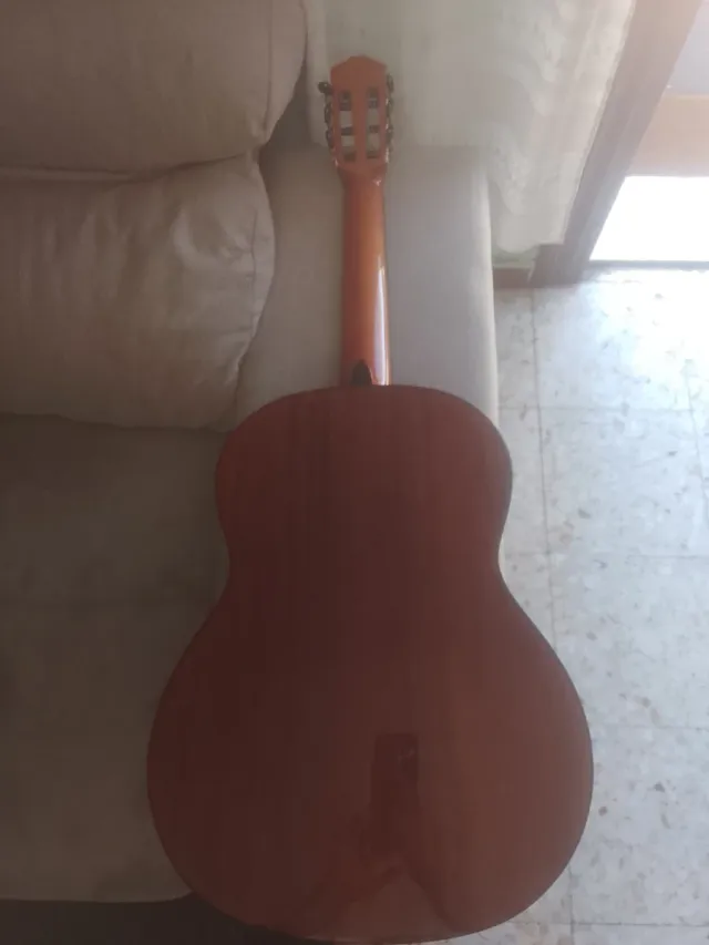 Guitarra Salon Musical Negra / Marrón