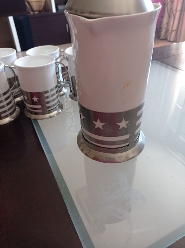 Juego de café porcelana y metal