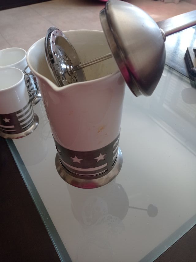 Juego de café porcelana y metal