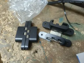 Juego 2 Bisagras Ocultas Tesa Negro