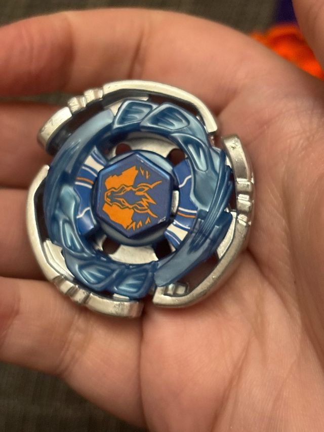 4 Beyblades Originales