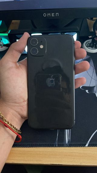 iPhone 11 Negro 64GB 76% Batería