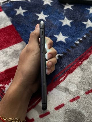 iPhone 11 Negro 64GB 76% Batería