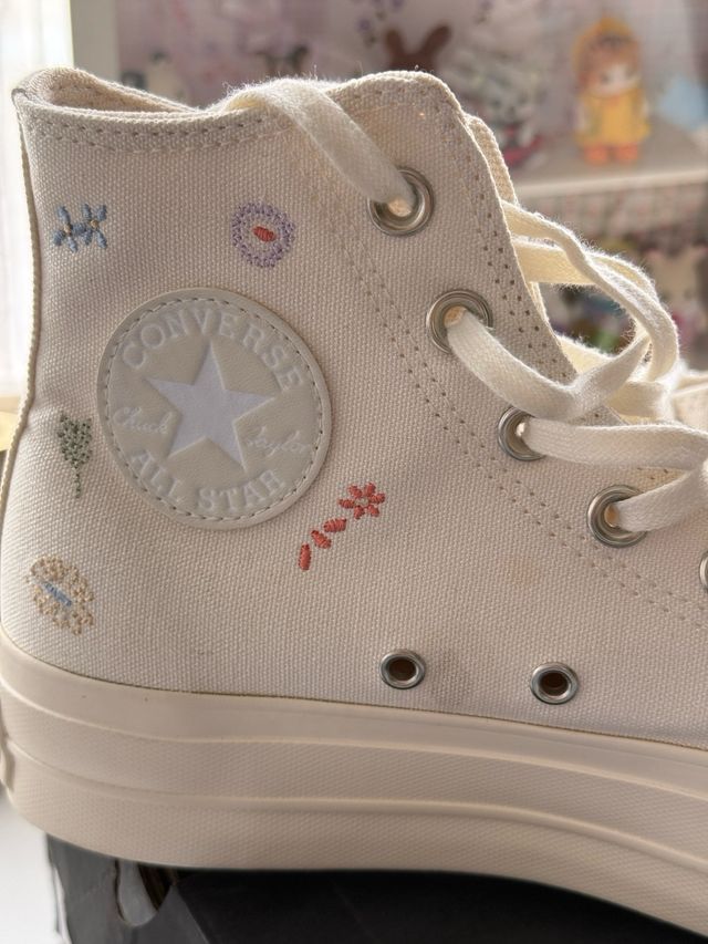 Converse altas flores