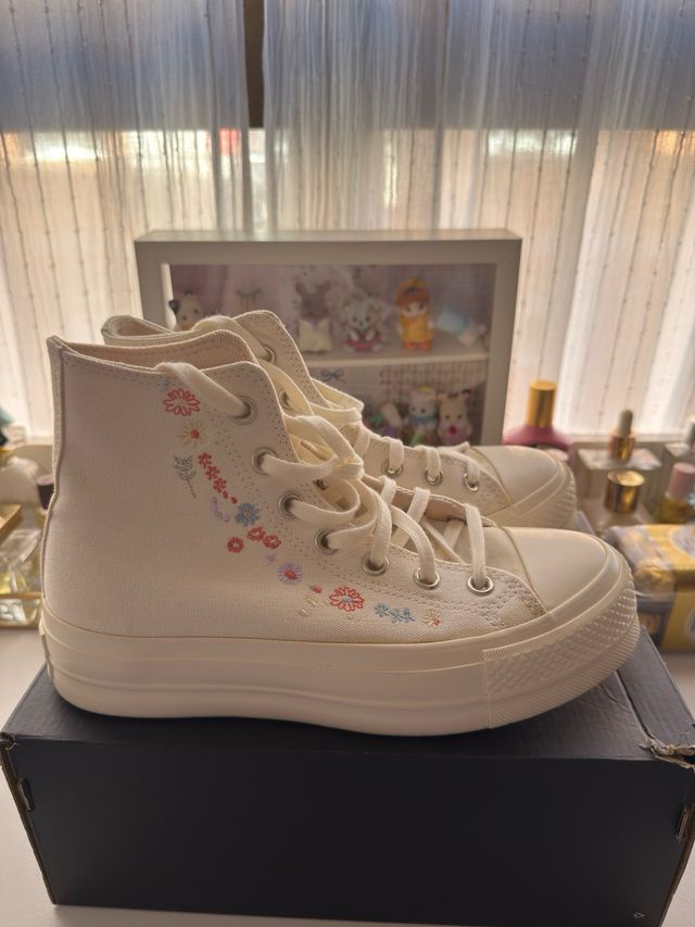 Converse altas flores