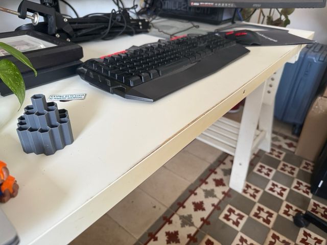 Escritorio blanco y negro