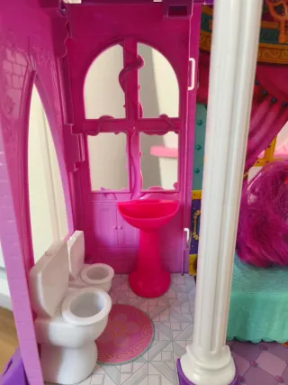 Palacio y muñecas Enchantimals