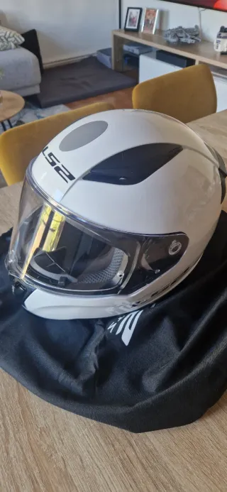 Casco Moto LS2 (s) y Guantes