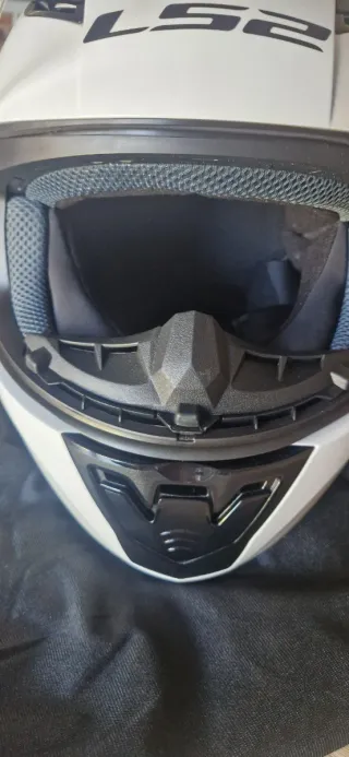 Casco Moto LS2 (s) y Guantes