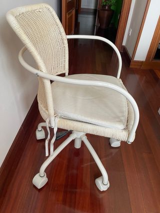 Silla de escritorio ratán y metal