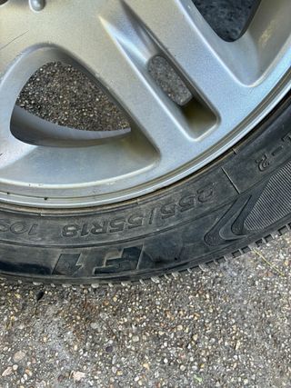 Llanta 18 Range Rover Sport con Neumático