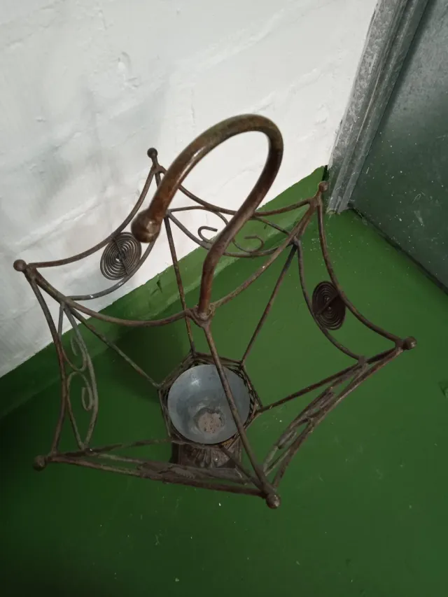 Paragüero antiguo metal y mimbre