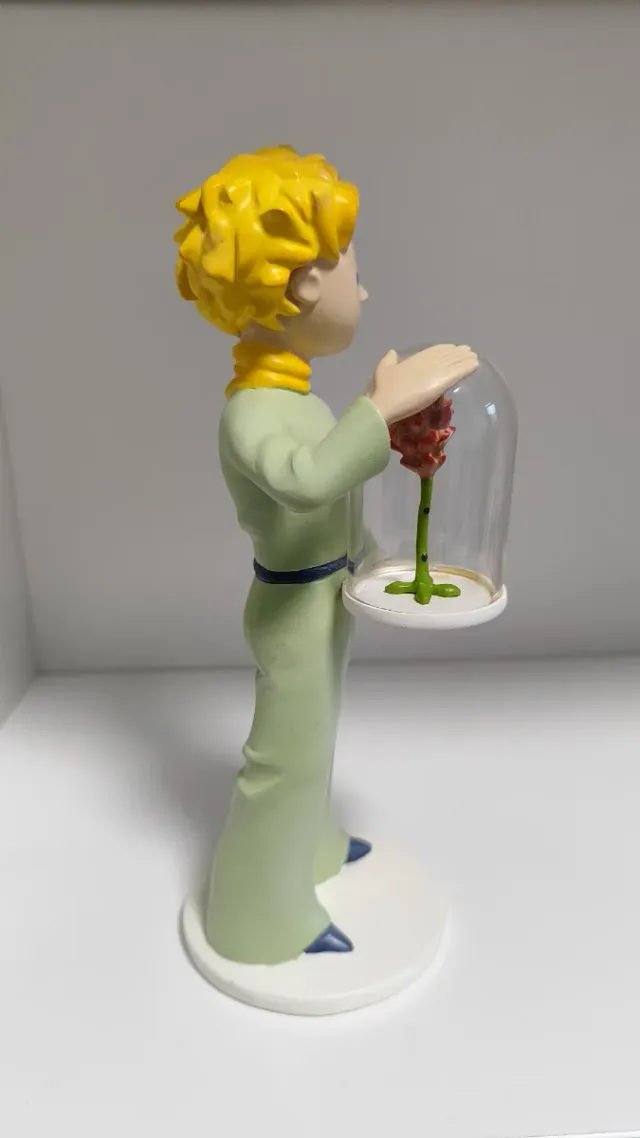 Figura El Principito con Rosa