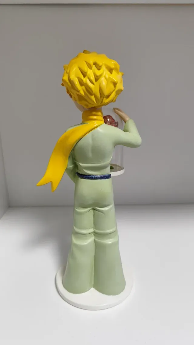 Figura El Principito con Rosa