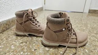 Botas marrones mujer 20€ c/u