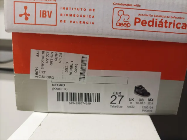 Biomècanics Botas Negras Poco Uso. Talla 28.