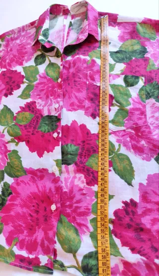 Camisa floral rosa y verde