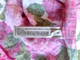 Camisa floral rosa y verde