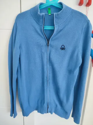 Chaqueta Benetton azul con cremallera