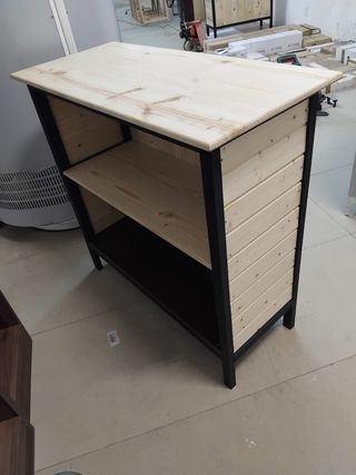 Mostrador de recepción de madera