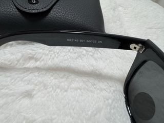 Gafas de sol negras. Nuevas