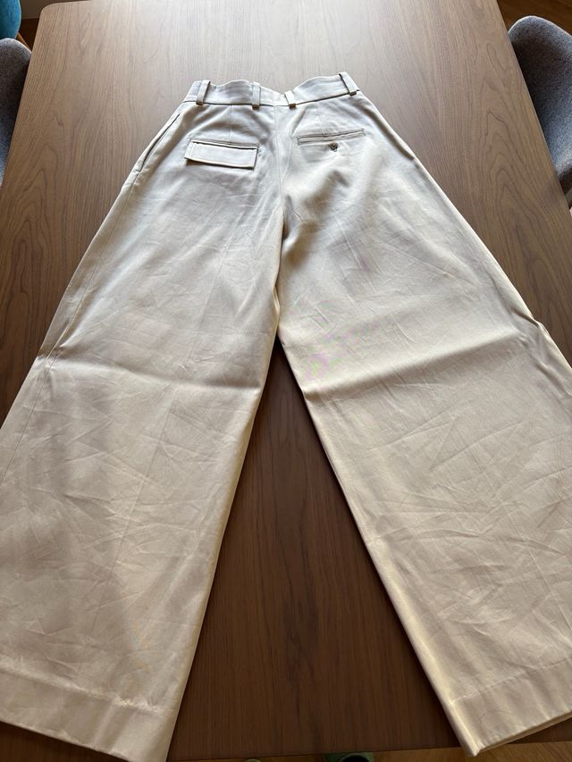 Pantalón COS ancho beige