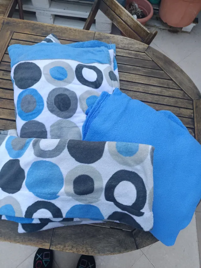 Juego Sábanas Polar Cama 90cm Azul/Blanco