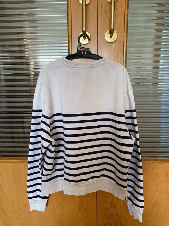 Jersey de rayas azul y blanco