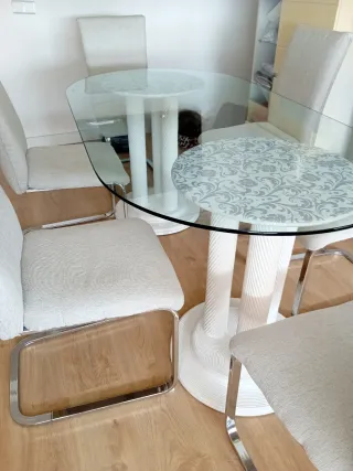 Mesa y 6 sillas comedor cristal