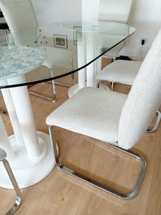 Mesa y 6 sillas comedor cristal