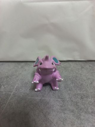 Nidorino Tomy nintendo pokemon