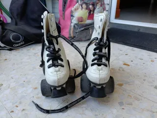 Patines de 4 ruedas blancos