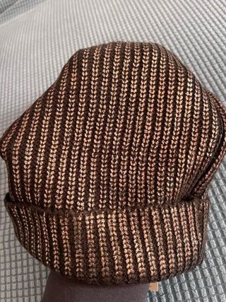 Cappello donna Carpisa con pompon